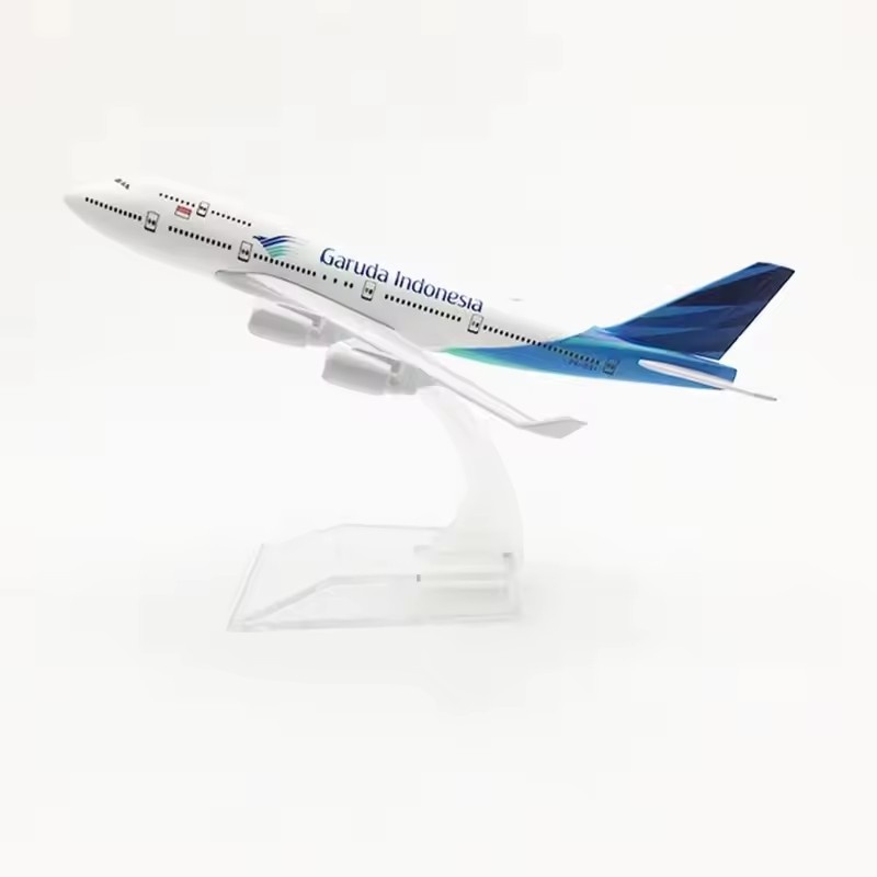B737 16cm ar garuda indonésia  - Badminton Indonesia avaliação e preço